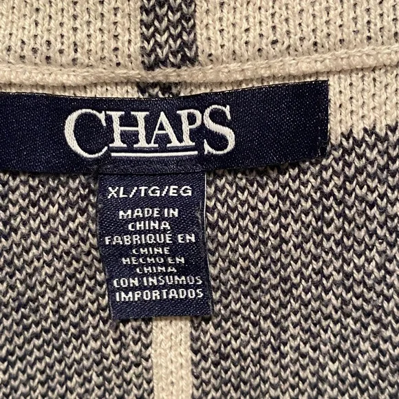 Chaps Women’s Zip Closure Vest - Picture 2 of 5